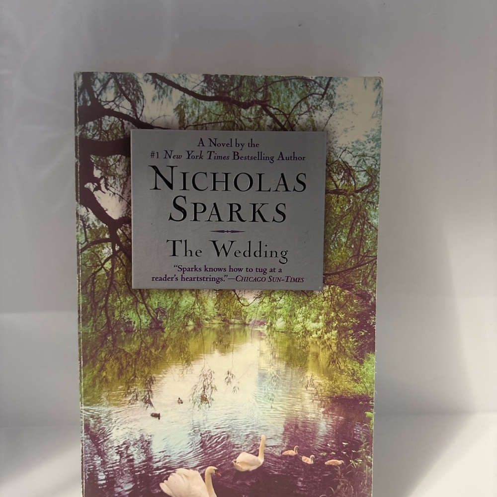 📚 3/$25 📚Nicholas Sparks 'The Wedding' Book